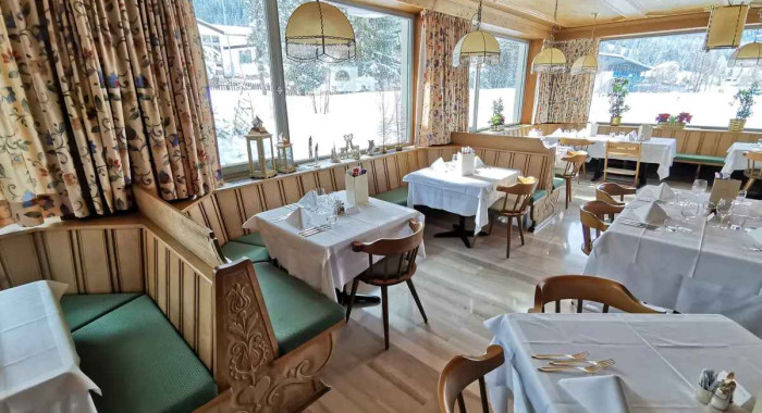 Hotel La Plaza - Corvara, La Villa & Corvara ski chalet, image 2